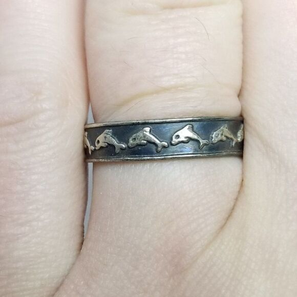 Vintage Sterling Silver Leaping Dolphin Band, Size 8 1/2 Ring, Mexico, Estate - Picture 4 of 8